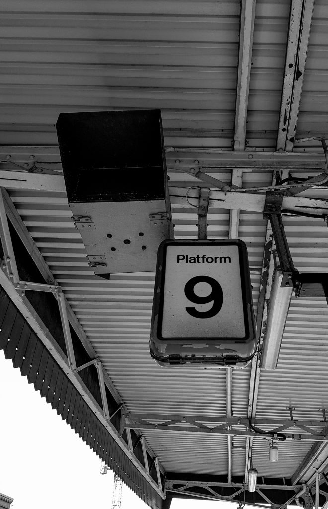 Platform 9 B+W image
