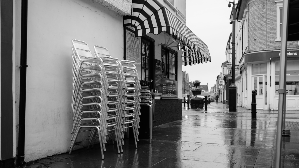 murpworkschrome - light on a lens - Chairs III BW image