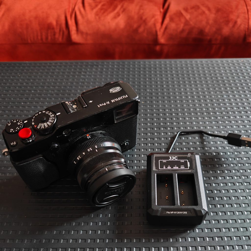 Fujifilm X-Pro 1 and JJC Batter Charger image